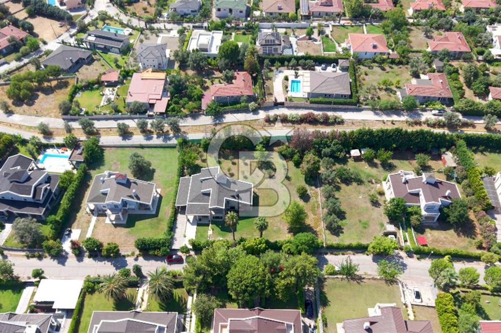 İtokent Sitesi'nin En Büyük Bahçeli Full Bakımlı Villası Satılık 