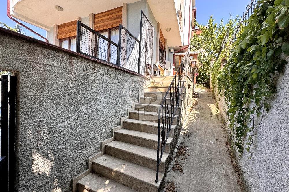 YAKACIKTA ADALAR MANZARALI MÜSTAKİL VİLLA FIRSATI!