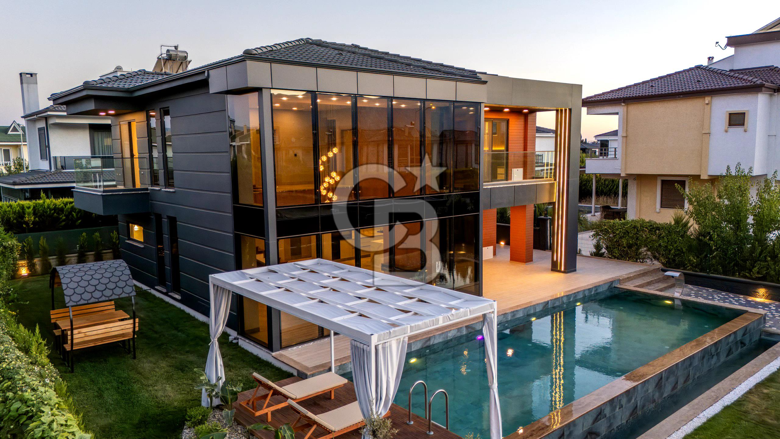 ULTRA LÜKS 4+1 SATILIK VİLLA