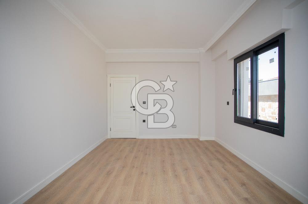 Foça Cumhuriyet Mh.4+1 Denize Sıfır Ultra Lüks Satılık Villa