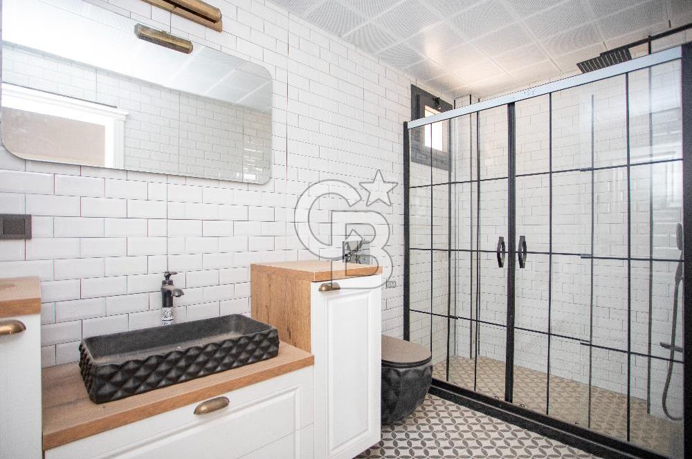 Foça Cumhuriyet Mh.4+1 Denize Sıfır Ultra Lüks Satılık Villa