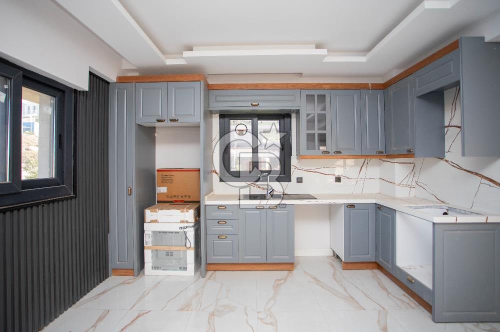 Foça Cumhuriyet Mh.4+1 Denize Sıfır Ultra Lüks Satılık Villa