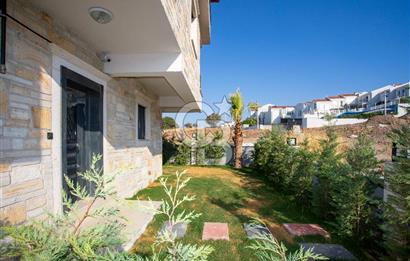 Foça Cumhuriyet Mh.4+1 Denize Sıfır Ultra Lüks Satılık Villa