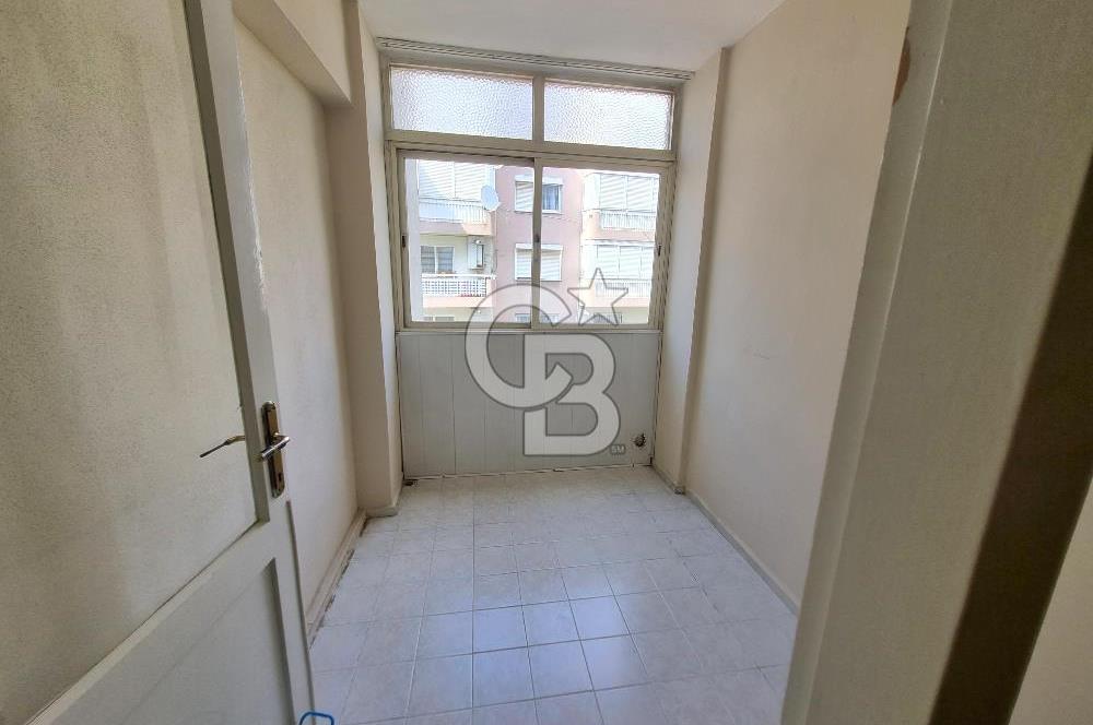 Karşıyaka Bahçelievler Doğalgazlı Asansörlü Kiralık 3+1 Daire