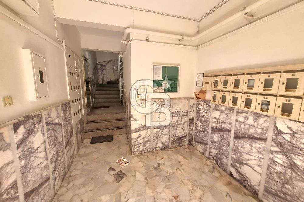Karşıyaka Bahçelievler Doğalgazlı Asansörlü Kiralık 3+1 Daire