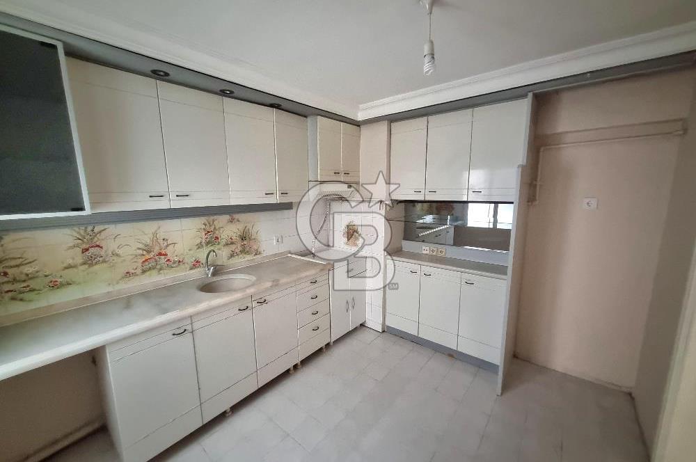 Karşıyaka Bahçelievler Doğalgazlı Asansörlü Kiralık 3+1 Daire