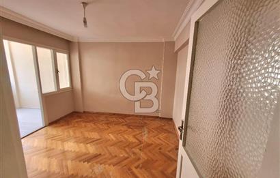 Karşıyaka Bahçelievler Doğalgazlı Asansörlü Kiralık 3+1 Daire