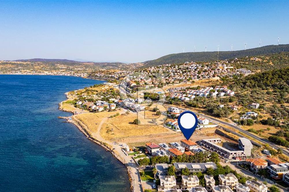 Foça Cumhuriyet Mh.4+1 Denize Sıfır Ultra Lüks Satılık Villa