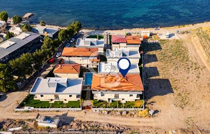 Foça Cumhuriyet Mh.4+1 Denize Sıfır Ultra Lüks Satılık Villa