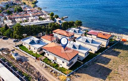 Foça Cumhuriyet Mh.4+1 Denize Sıfır Ultra Lüks Satılık Villa