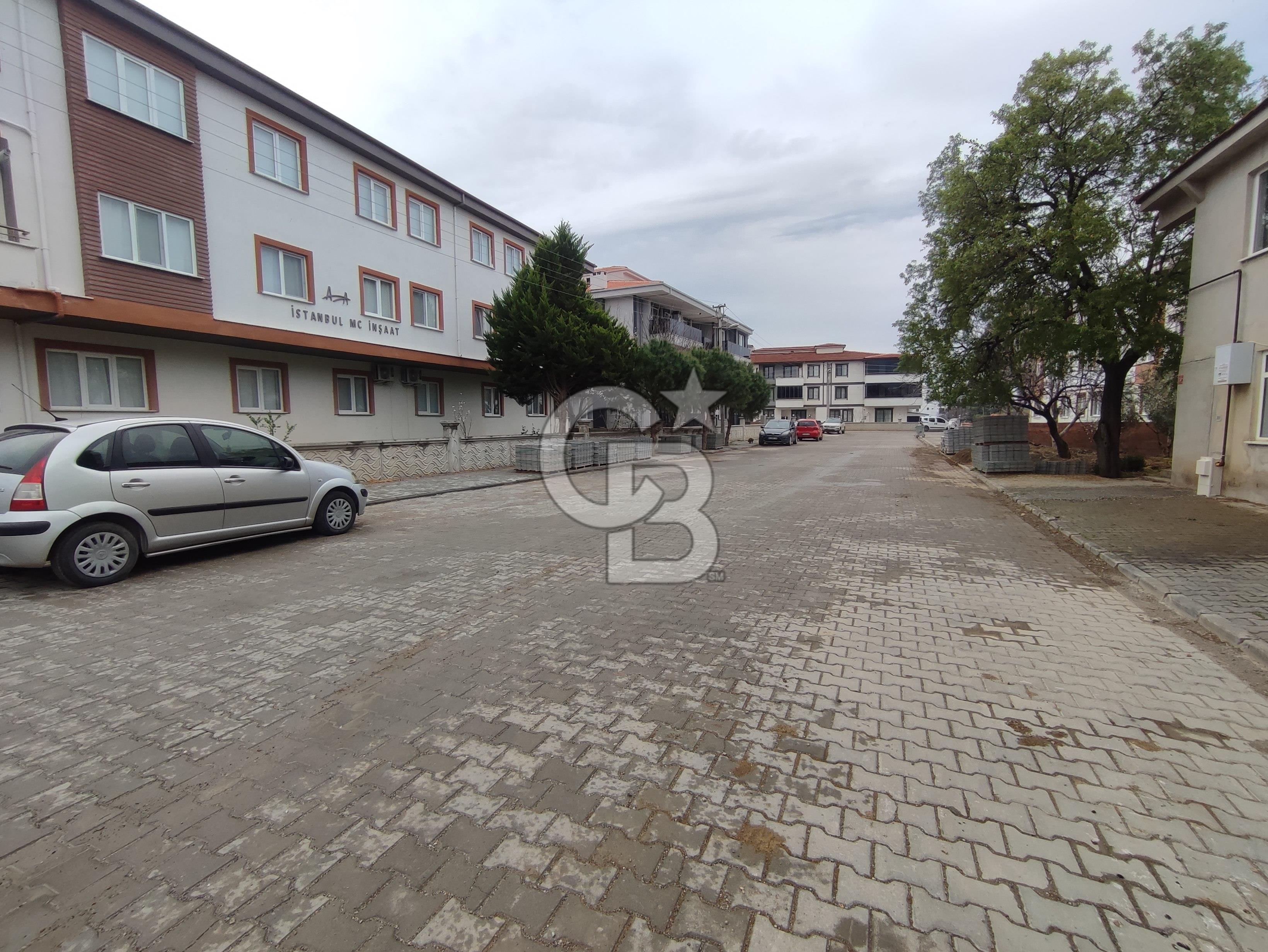 Gömeç Yaya Mahallesi'nde Satılık Geniş 3+1 Daire 