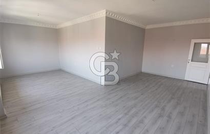 BAHÇELİEVLERDE AŞKABAT CD. PARALELİ SATILIK YAPILI 3+1 BOŞ DAİRE
