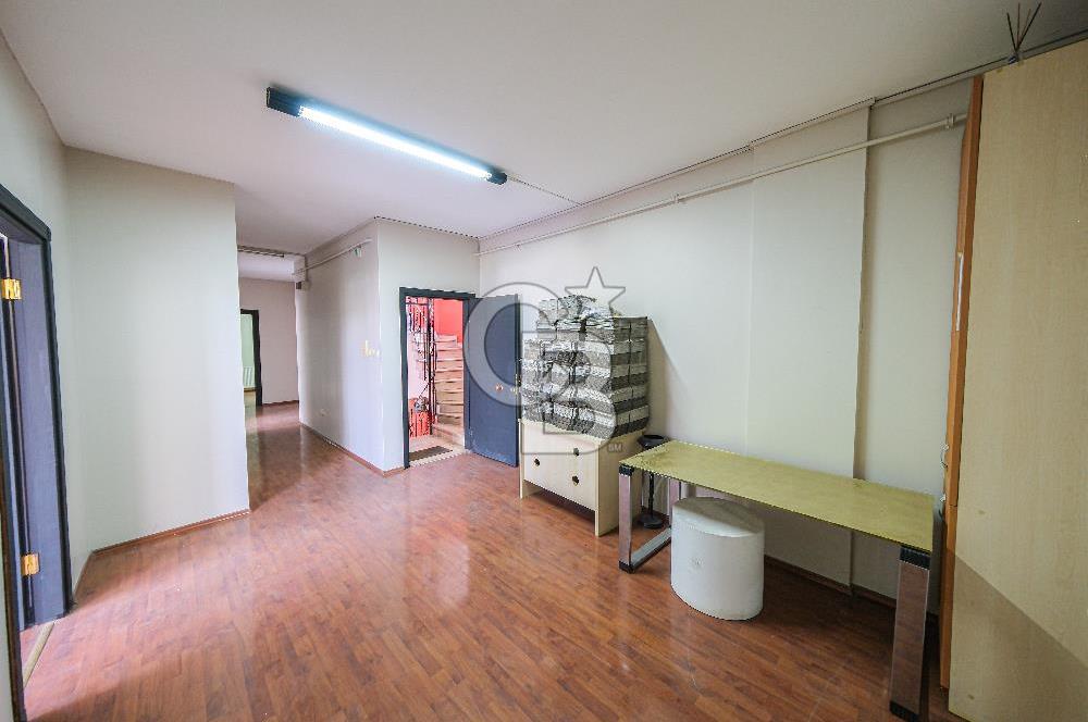 BAHRİYE CADDESİ ÜZERİNDE 700 m2 KOMPLE SATILIK TİCARİ BİNA
