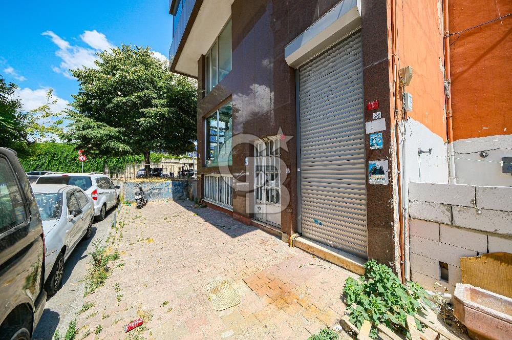 BAHRİYE CADDESİ ÜZERİNDE 700 m2 KOMPLE SATILIK TİCARİ BİNA