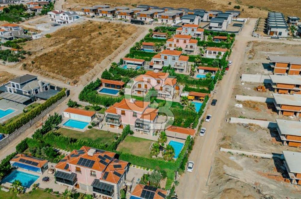 SEFERİHİSAR'IN EN PRESTİJLİ BÖLGESİNDE MÜSTAKİL HAVUZLU VİLLA 