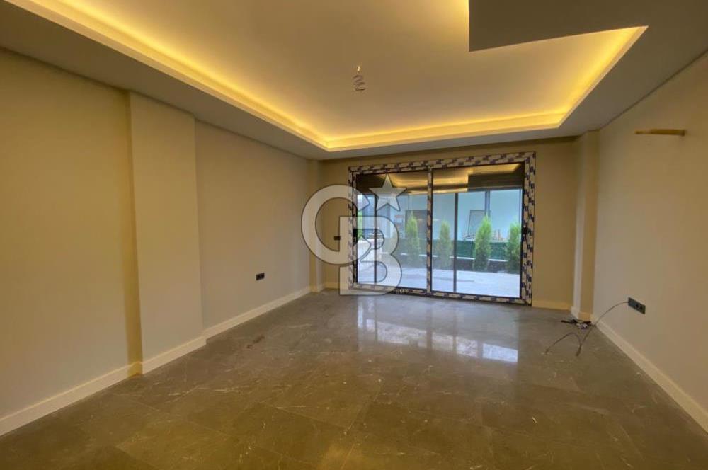 Camikebir'de Villa ve Siteler Bölgesinde 3+1 Köşe Villa