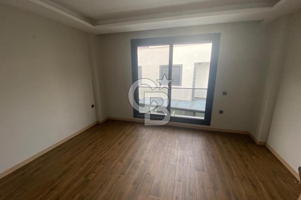 Camikebir'de Villa ve Siteler Bölgesinde 3+1 Köşe Villa