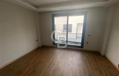 Camikebir'de Villa ve Siteler Bölgesinde 3+1 Köşe Villa