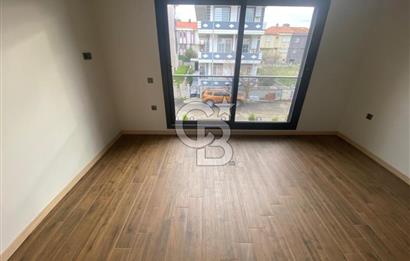 Camikebir'de Villa ve Siteler Bölgesinde 3+1 Köşe Villa
