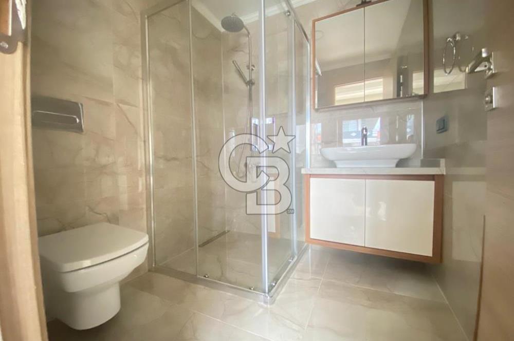 Camikebir'de Villa ve Siteler Bölgesinde 3+1 Köşe Villa