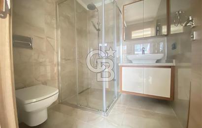 Camikebir'de Villa ve Siteler Bölgesinde 3+1 Köşe Villa