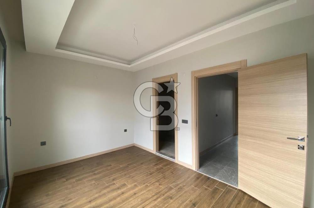 Camikebir'de Villa ve Siteler Bölgesinde 3+1 Köşe Villa