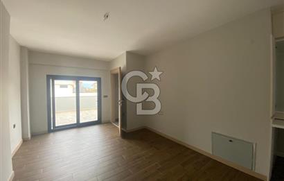 Camikebir'de Villa ve Siteler Bölgesinde 3+1 Köşe Villa