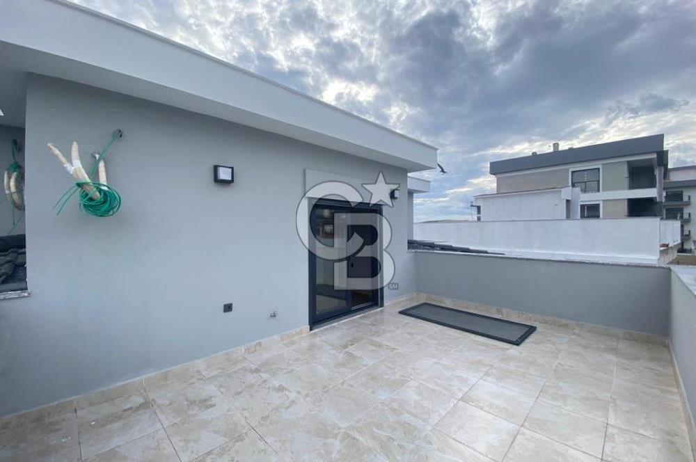 Camikebir'de Triplex 3+1 Kışbahçeli Villa