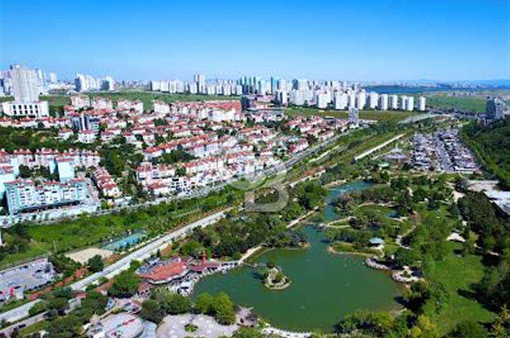 Bahçeşehir Şelale Villaların'da Satılık 5+2 villa