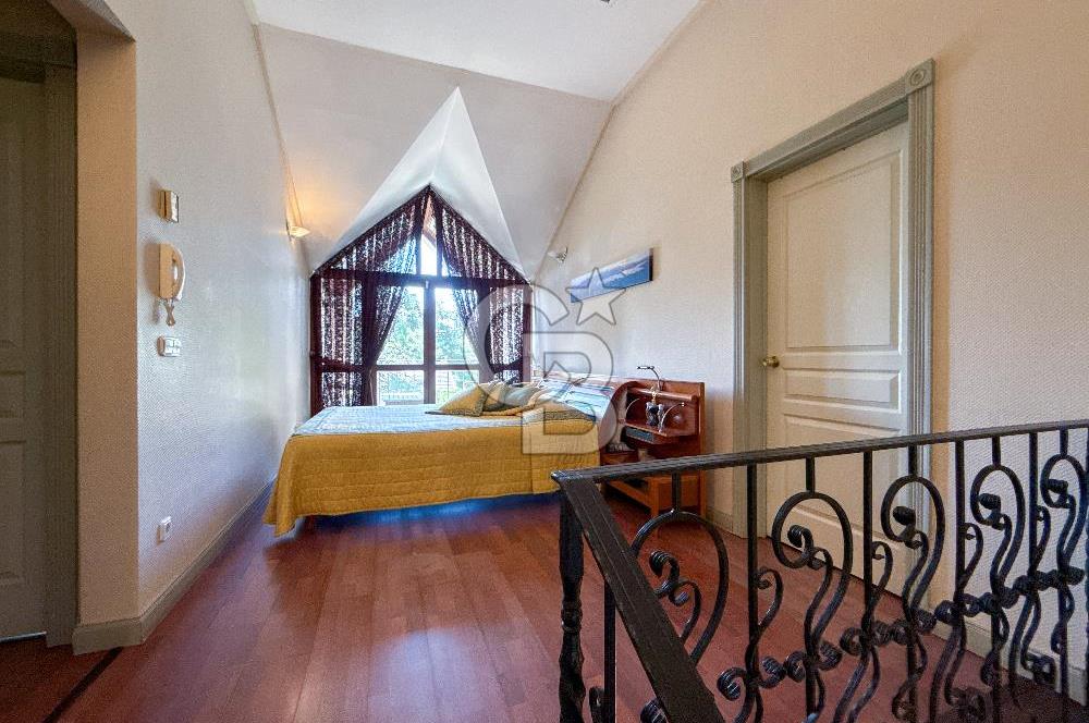 Bahçeşehir Şelale Villaların'da Satılık 5+2 villa