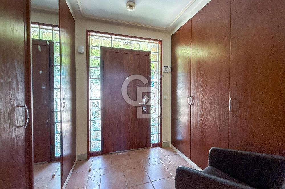 Bahçeşehir Şelale Villaların'da Satılık 5+2 villa