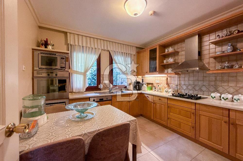 Bahçeşehir Şelale Villaların'da Satılık 5+2 villa