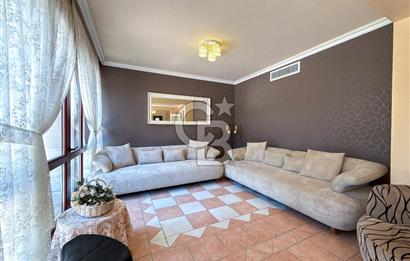 Bahçeşehir Şelale Villaların'da Satılık 5+2 villa