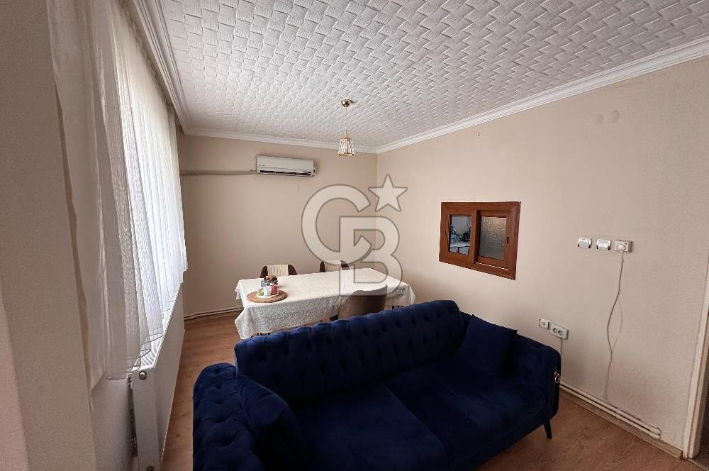 Menemen Lise Yolu Üzeri Satılık 3+1 Geniş Daire