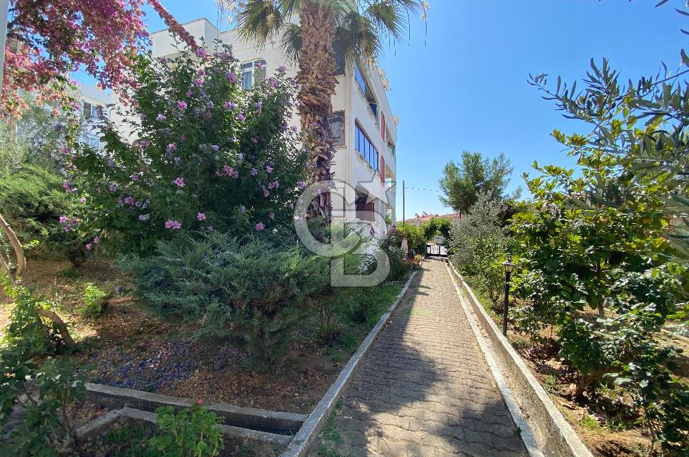Altınoluk’ta Site İçerisinde Deniz Manzaralı Satılık 2+1 Daire
