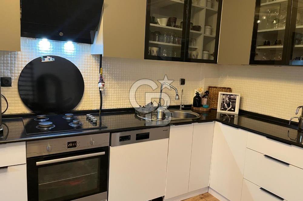 İzmir Karabağlar Selvili Mahallesi 3+1 Satılık Lüks Daire