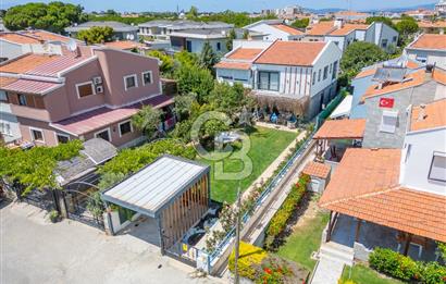 Çeşme Ilıca'da Satılık 4 + 1 Dubleks Villa