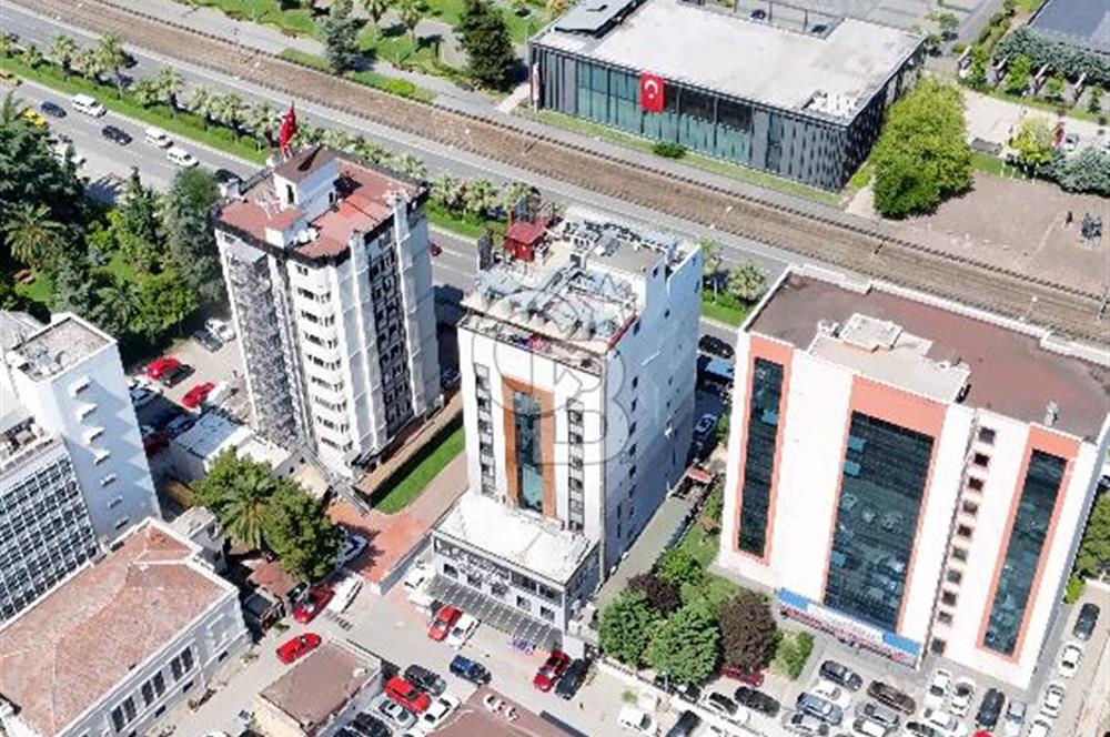 CB/PARK RUŞEN OKUL'DAN CUMHURİYET MEYDANINDA KOMPLE KİRALIK BİNA