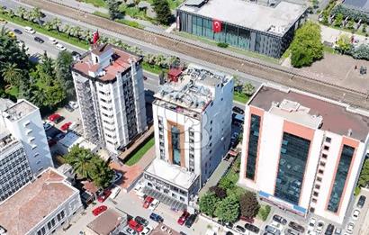 CB/PARK RUŞEN OKUL'DAN CUMHURİYET MEYDANINDA KOMPLE KİRALIK BİNA