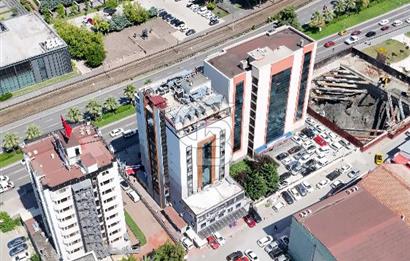 CB/PARK RUŞEN OKUL'DAN CUMHURİYET MEYDANINDA KOMPLE KİRALIK BİNA