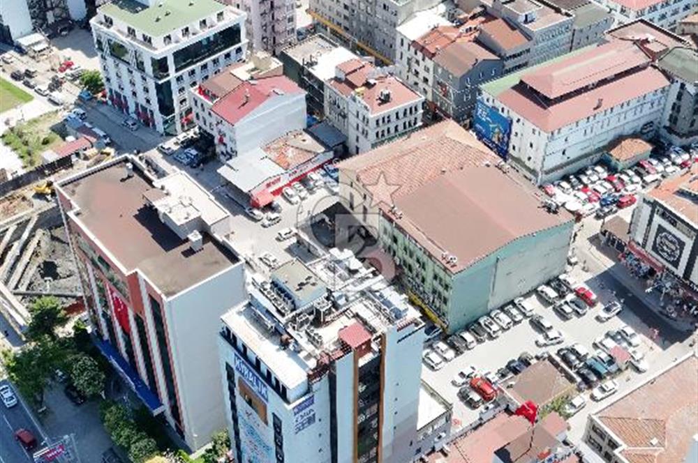 CB/PARK RUŞEN OKUL'DAN CUMHURİYET MEYDANINDA KOMPLE KİRALIK BİNA