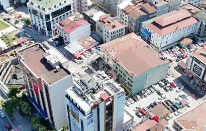 CB/PARK RUŞEN OKUL'DAN CUMHURİYET MEYDANINDA KOMPLE KİRALIK BİNA