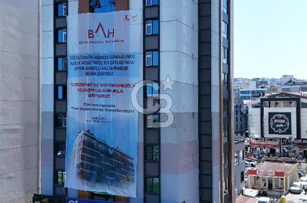 CB/PARK RUŞEN OKUL'DAN CUMHURİYET MEYDANINDA KOMPLE KİRALIK BİNA