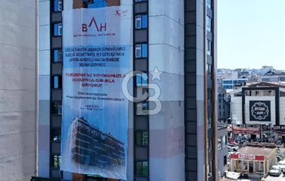 CB/PARK RUŞEN OKUL'DAN CUMHURİYET MEYDANINDA KOMPLE KİRALIK BİNA