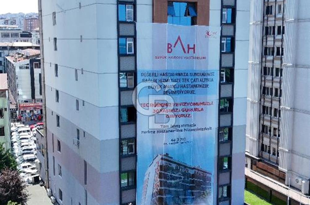 CB/PARK RUŞEN OKUL'DAN CUMHURİYET MEYDANINDA KOMPLE KİRALIK BİNA
