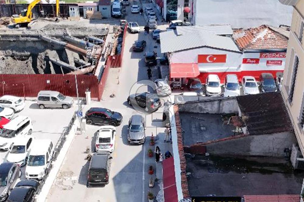 CB/PARK RUŞEN OKUL'DAN CUMHURİYET MEYDANINDA KOMPLE KİRALIK BİNA