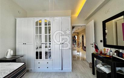 Göztepe'de Dubleks 4 + 1 Satılık Daire