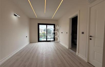 Çeşme Ilıca'da Satılık 4 + 1 Dubleks Villa
