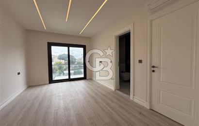 Çeşme Ilıca'da Satılık 4 + 1 Dubleks Villa