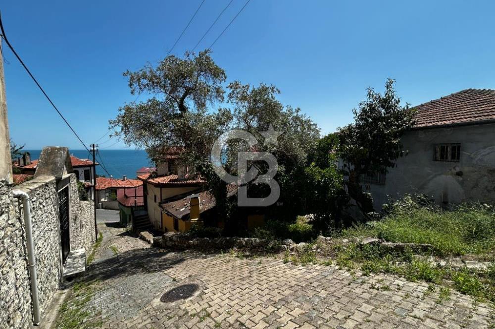 TAŞBAŞI GİRİŞİNDE DENİZ MANZARALI 3 PARSELLİ KİRALIK EV VE ARSA